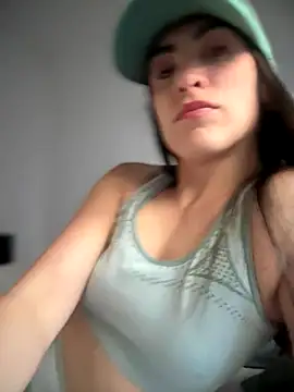 Snapshot of alessandra-a chatting on 09-28-25, 09:00 alessandra-a online show from 09-28-25, 09:00