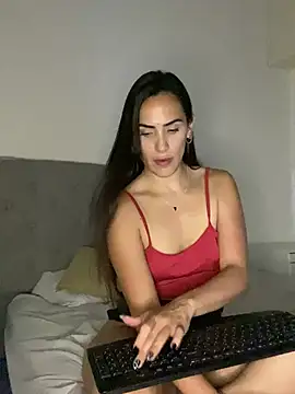 Snapshot of alessandra-a chatting on 02-08-25, 05:29 alessandra-a online show from 02-08-25, 05:29