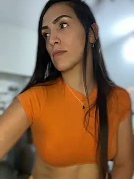 Snapshot of alessandra-a chatting on 01-22-25, 10:15 alessandra-a online show from 01-22-25, 10:15
