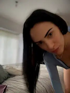 Snapshot of alessandra-a chatting on 06-04-26, 04:11 alessandra-a online show from 06-04-26, 04:11