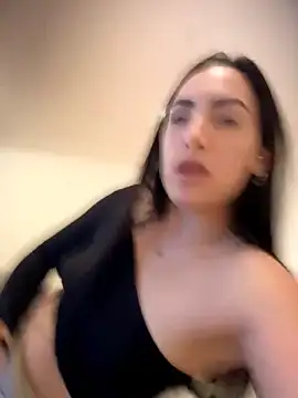 Snapshot of alessandra-a chatting on 05-21-26, 09:12 alessandra-a online show from 05-21-26, 09:12