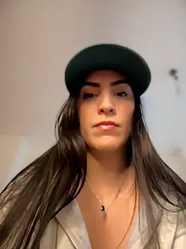 Snapshot of alessandra-a chatting on 06-14-26, 08:43 alessandra-a online show from 06-14-26, 08:43