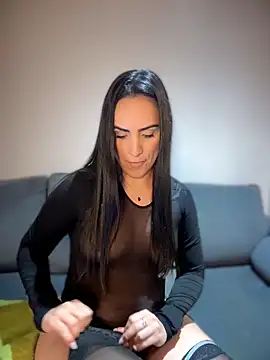 Snapshot of alessandra-a chatting on 05-09-26, 10:35 alessandra-a online show from 05-09-26, 10:35
