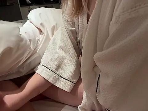 Snapshot of NANAchan_R chatting on 01-06-26, 10:52 NANAchan R online show from 01-06-26, 10:52