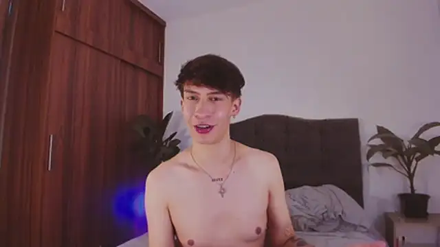 2gays 1Str8 online show from 01-05-25, 04:36