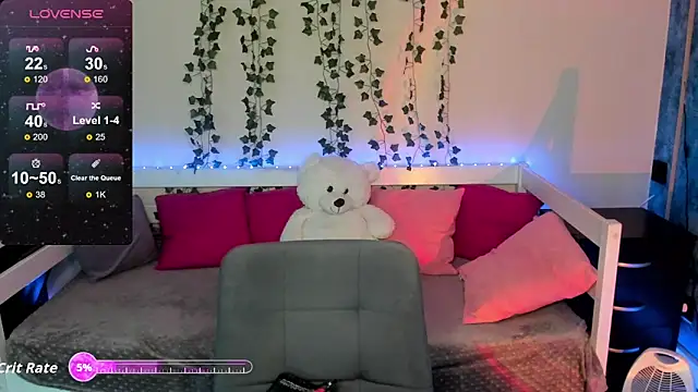 Emily Gin online show from 03-07-26, 03:02