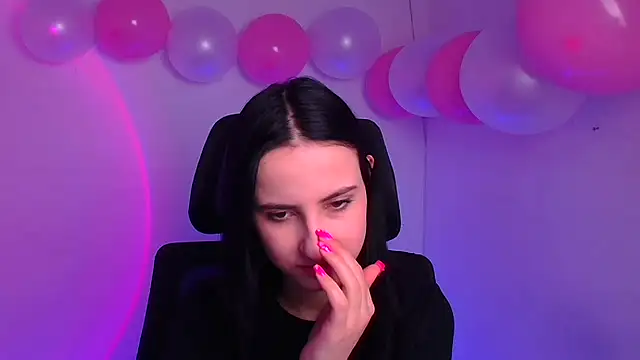 Snapshot of Sara_djefri chatting on 02-11-25, 12:47 Sara djefri online show from 02-11-25, 12:47