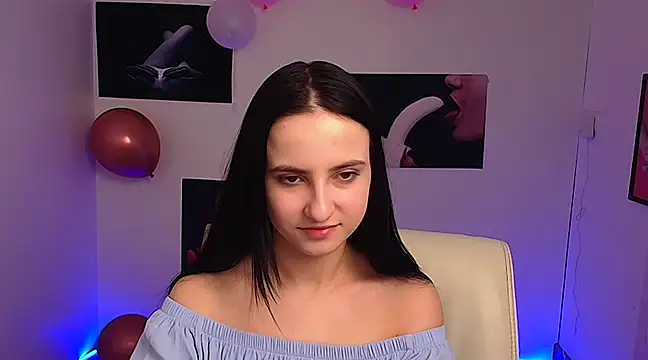 Snapshot of Sara_djefri chatting on 03-07-25, 06:24 Sara djefri online show from 03-07-25, 06:24