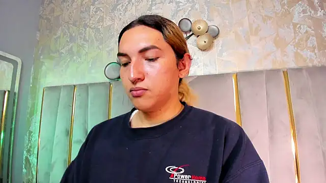 TomLondon  online show from 02-10-26, 03:00