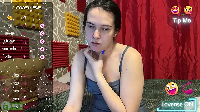 Snapshot of the_princese chatting on 03-05-25, 04:13 the princese online show from 03-05-25, 04:13