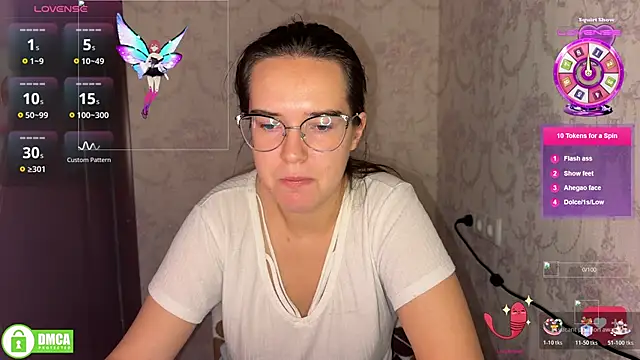 Snapshot of the_princese chatting on 11-11-25, 10:54 the princese online show from 11-11-25, 10:54