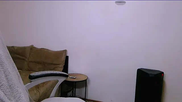 Evadesirex46 online show from 06-22-26, 07:22
