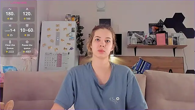 Girl alone home online show from 11-21-25, 03:49