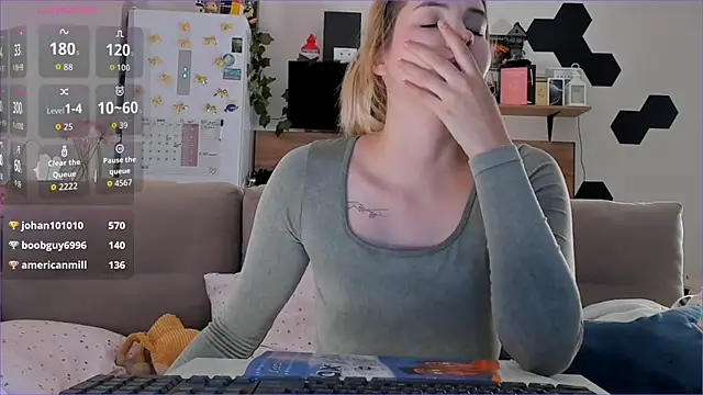 Girl alone home online show from 11-24-25, 04:40