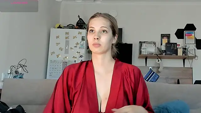 Snapshot of Girl_alone_home chatting on 07-26-26, 04:25 Girl alone home online show from 07-26-26, 04:25