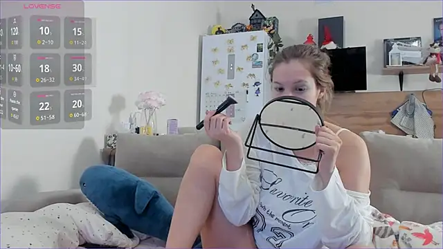 Girl alone home online show from 02-26-26, 03:39