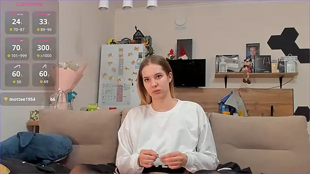 Girl alone home online show from 03-26-26, 03:54