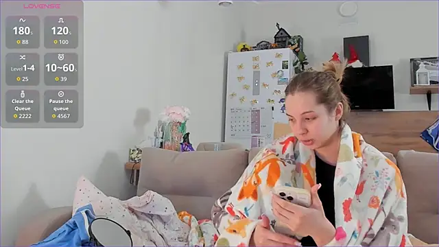 Girl alone home online show from 02-19-26, 03:58