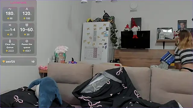 Girl alone home online show from 02-06-26, 03:52