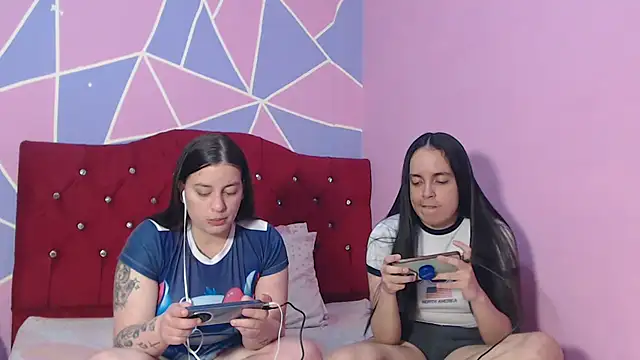 Lola barbara online show from 11-21-25, 12:42