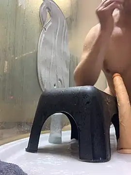 Bigtoyaddict online show from 12-20-25, 05:21