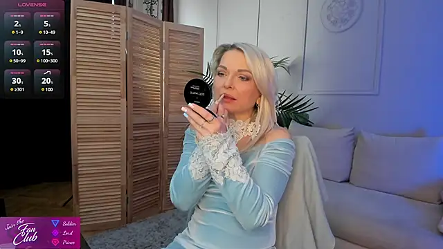Snapshot of Gloria_Lovely chatting on 02-11-25, 11:09 Gloria Lovely online show from 02-11-25, 11:09