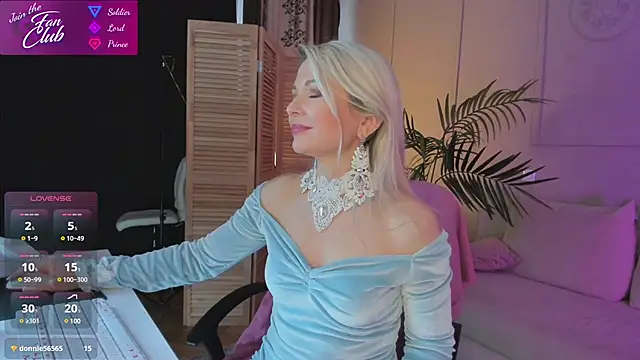 Snapshot of Gloria_Lovely chatting on 03-14-25, 02:08 Gloria Lovely online show from 03-14-25, 02:08