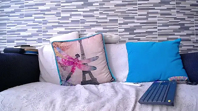 VioletaGomezCo online show from 10-28-25, 09:58