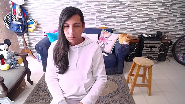 Snapshot of VioletaGomezCo chatting on 04-21-26, 06:14 VioletaGomezCo online show from 04-21-26, 06:14
