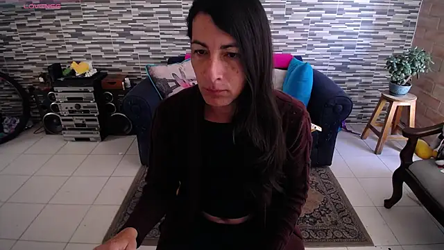 Snapshot of VioletaGomezCo chatting on 05-18-26, 01:16 VioletaGomezCo online show from 05-18-26, 01:16