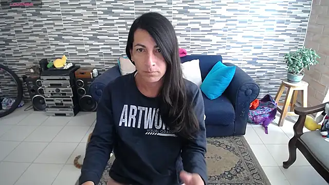 Snapshot of VioletaGomezCo chatting on 05-12-26, 02:01 VioletaGomezCo online show from 05-12-26, 02:01
