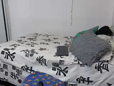 Snapshot of charlotte_077 chatting on 03-19-25, 07:40 charlotte 077 online show from 03-19-25, 07:40