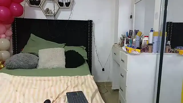 charlotte 077 online show from 02-17-26, 03:15