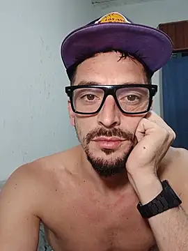 Snapshot of puak6666 chatting on 06-16-26, 02:55 puak6666 online show from 06-16-26, 02:55