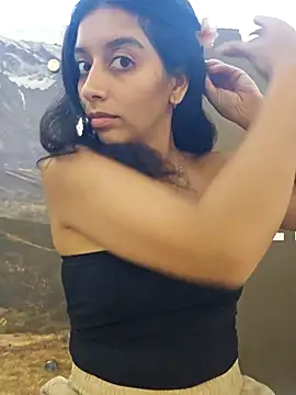 BrittanyDiaz online show from 10-13-25, 10:21
