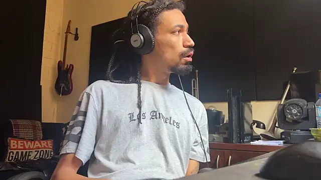 hotcamboy420 online show from 11-27-25, 01:22