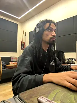 hotcamboy420 online show from 11-17-25, 05:22