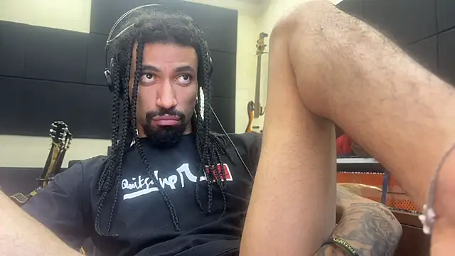 Snapshot of hotcamboy420 chatting on 08-06-26, 04:02 hotcamboy420 online show from 08-06-26, 04:02