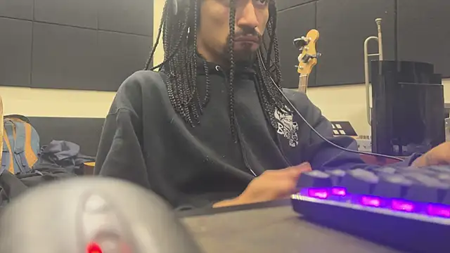 hotcamboy420 online show from 11-16-25, 05:56