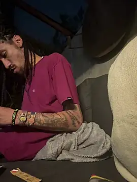 Snapshot of hotcamboy420 chatting on 12-27-24, 05:52 hotcamboy420 online show from 12-27-24, 05:52