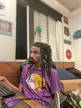 Snapshot of hotcamboy420 chatting on 01-27-25, 03:47 hotcamboy420 online show from 01-27-25, 03:47