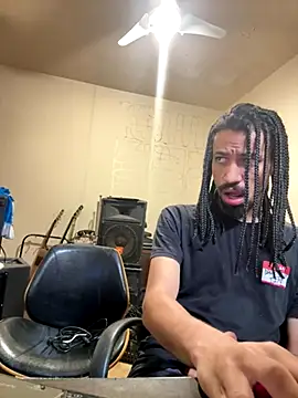 Snapshot of hotcamboy420 chatting on 10-02-25, 02:42 hotcamboy420 online show from 10-02-25, 02:42