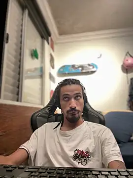 Snapshot of hotcamboy420 chatting on 02-28-25, 04:54 hotcamboy420 online show from 02-28-25, 04:54