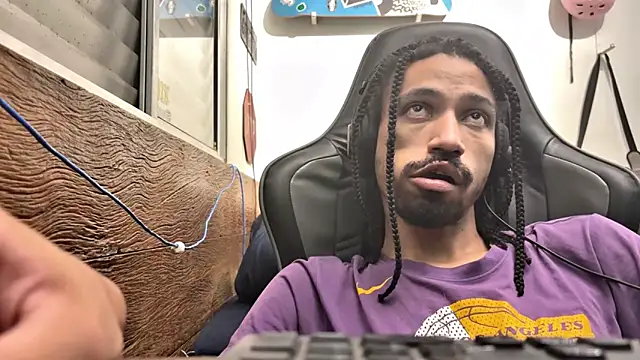 Snapshot of hotcamboy420 chatting on 02-25-25, 03:52 hotcamboy420 online show from 02-25-25, 03:52