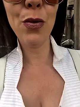 DahliaSegreta online show from 10-10-25, 03:24