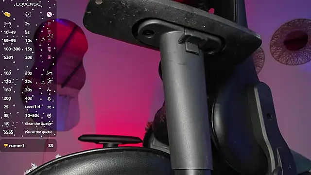 laura-hills18 online show from 02-14-26, 01:00