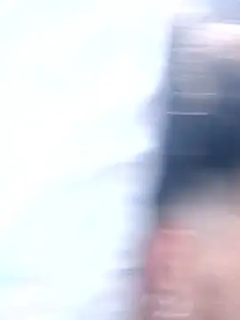 Snapshot of jhonwins01 chatting on 11-12-25, 03:27 jhonwins01 online show from 11-12-25, 03:27