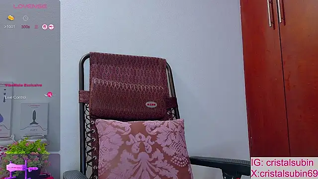 Snapshot of cristal_subin69 chatting on 10-01-25, 12:42 cristal subin69 online show from 10-01-25, 12:42