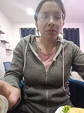 karlamorris  online show from 10-23-25, 01:43