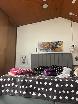 karlamorris  online show from 04-11-26, 02:10